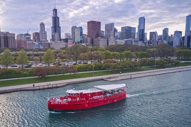 Historical and Architectural Chicago Fireboat River & Lake Cruise - Why the fireboat makes this cruise different