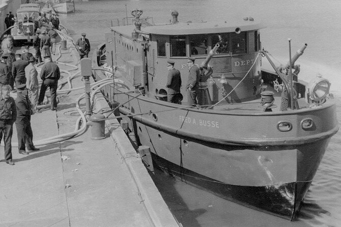 Historical and Architectural Chicago Fireboat River & Lake Cruise - What the narration covers