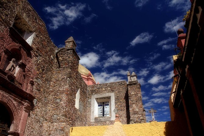 Historical and Cultural Walking Tour of San Miguel de Allende - Ending at the Parroquia de San Miguel Arcángel