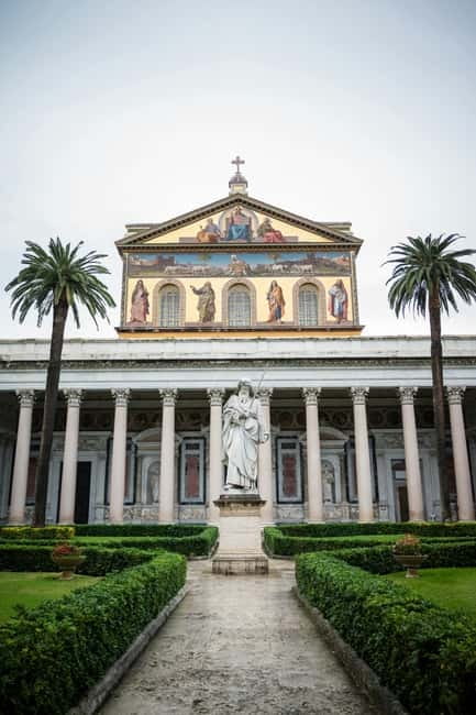 Historical and Spiritual Jorney in Papal Basilicas - Scala Santa adds a serious pilgrimage note