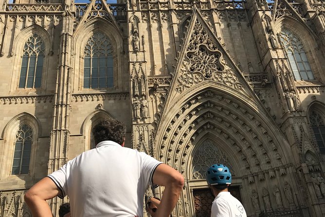 Historical Barcelona E-bike Guided Tour - Ending at Sagrada Família