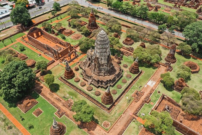 Historical City of Ayutthaya - Unesco Full Day Tour From Bangkok - Bangkok departure and the road north