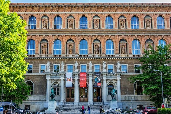 Historical Hitler Walking Tour of Vienna - Why this Vienna history walk works