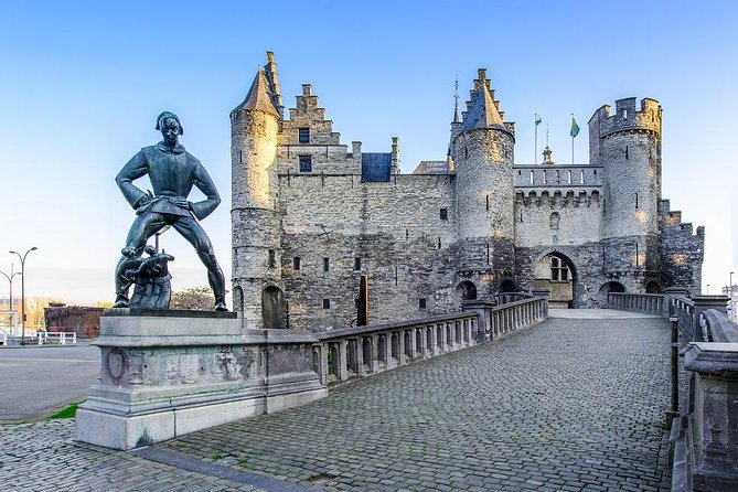 Historical Walking Tour: Legends of Antwerp - Nello and Patrasche, a story with an international following