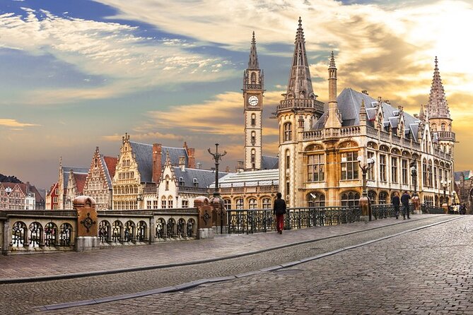 Historical Walking Tour: Legends of Gent - Gravensteen, a castle in the middle of town