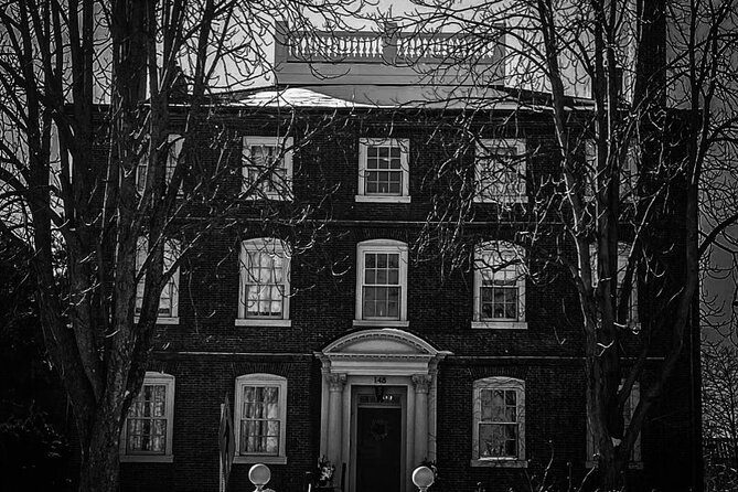 History and Hauntings of Salem Guided Walking Tour - Hamilton Hall closes the architectural loop