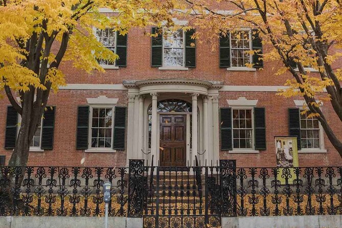 History and Hauntings of Salem Guided Walking Tour - Lantern light is atmospheric, but daylight has advantages