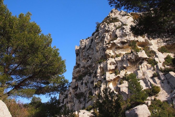 History and Van Gogh in Provence from AIX-EN-PROVENCE - Les Baux-de-Provence: a medieval village above the rocks