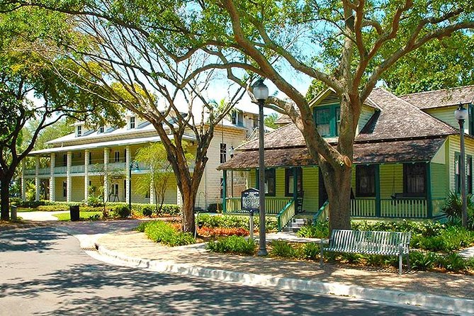 History Museum, Pioneer House Museum & Schoolhouse Museum - The Schoolhouse Museum shows how hard early education was