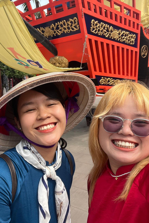 Hoi An: Ancient Town Guided Walking Tour - Entering Hoi An Ancient Town
