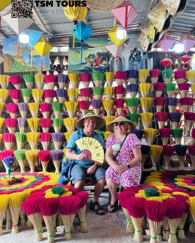 Hue: 3 Best Royal Tombs Tour and Ancient Pagoda - Tu Duc Tomb: gardens, lakes, and a more personal mood