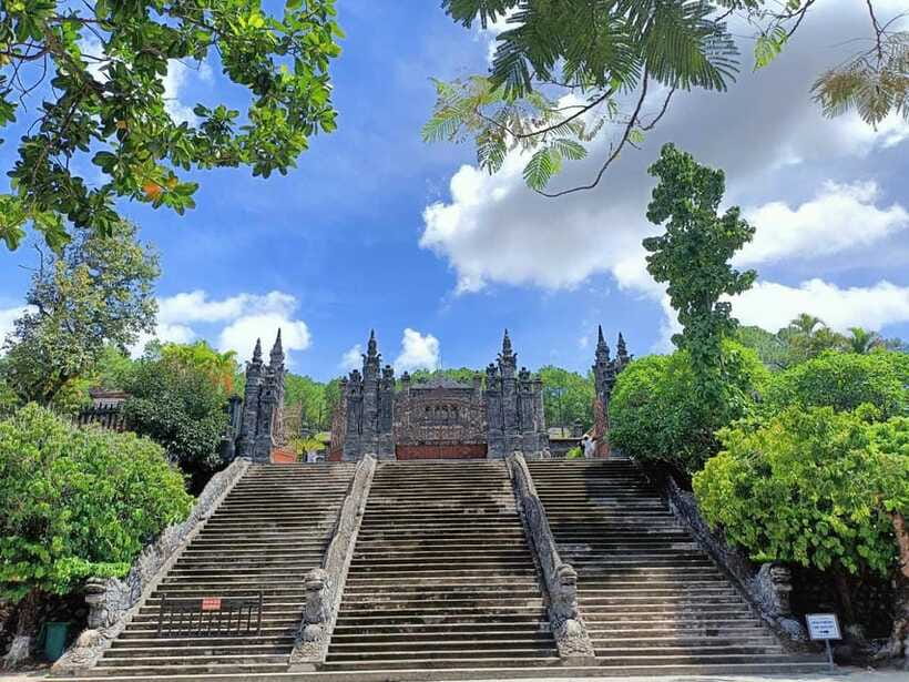 Hue: 3 Best Royal Tombs Tour and Ancient Pagoda - Hue Incense Village: a hands-on cultural stop