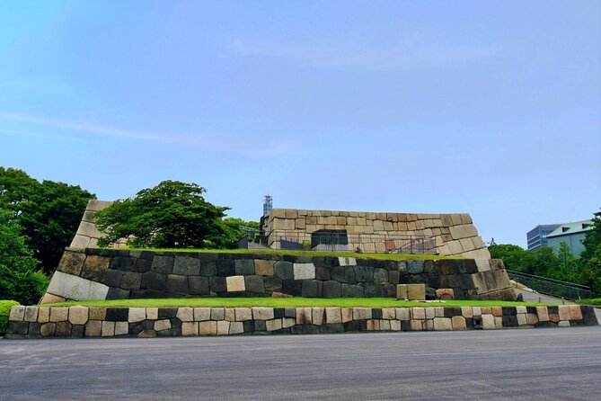 Imperial Palace East Garden and Edo Castle Walking Tour in Tokyo - What makes the history useful for a first visit