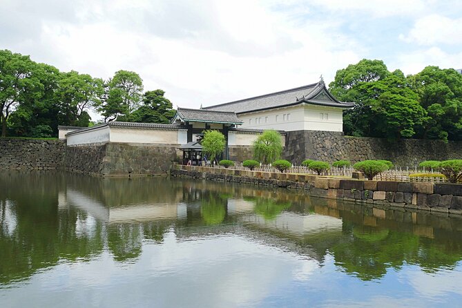 Imperial Palace East Garden and Edo Castle Walking Tour in Tokyo - The scenery: calm, neat, and sometimes understated