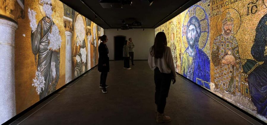 Istanbul: Hagia Sophia History Museum Entry with Audio Guide - Seeing architecture through 3D exhibits
