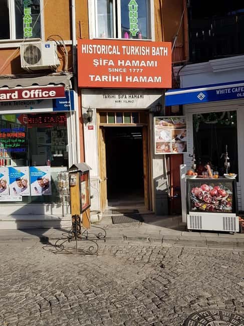 Istanbul: Historic Sifa Turkish Bath in Sultanahmet Square - The warm marble room starts the ritual