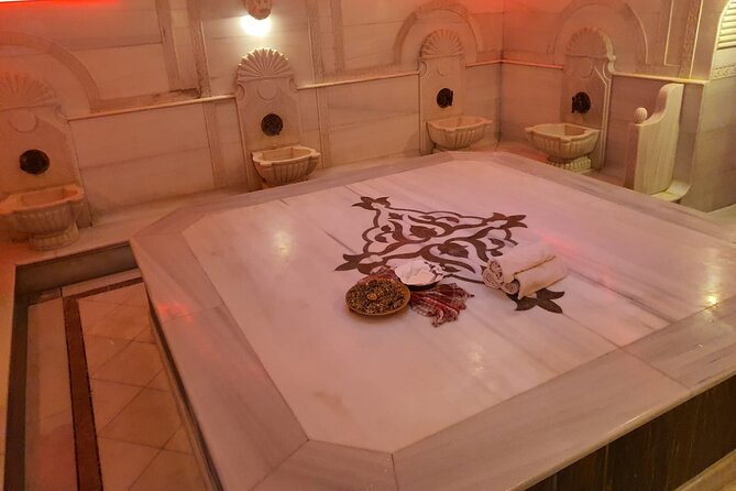 Istanbul : Historical Turkish Bath Experience in Old City - Timing, queues, and the location problem