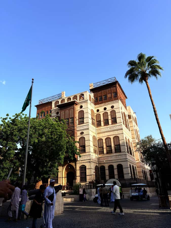 Jeddah: Al-Balad Old Town Historical City Guided Tour - Choosing the best time of day