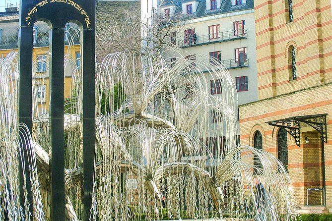 Jewish Heritage / Full tour - Streets with a present-day Jewish life