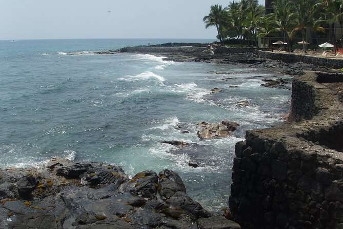 Kailua-Kona Haunted History Walking Ghost Tour - Hulihe’e Palace and the meaning of pohaku