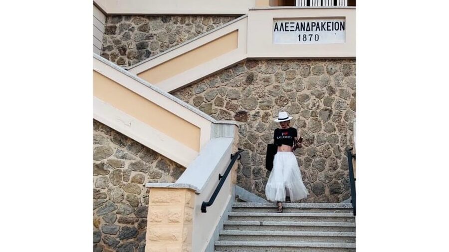 Kalamata : Historical Gossip Tour - Churches, icons, and the stories behind the walls