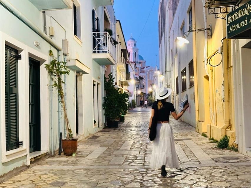 Kalamata : Historical Gossip Tour - Meeting the guide in the town square