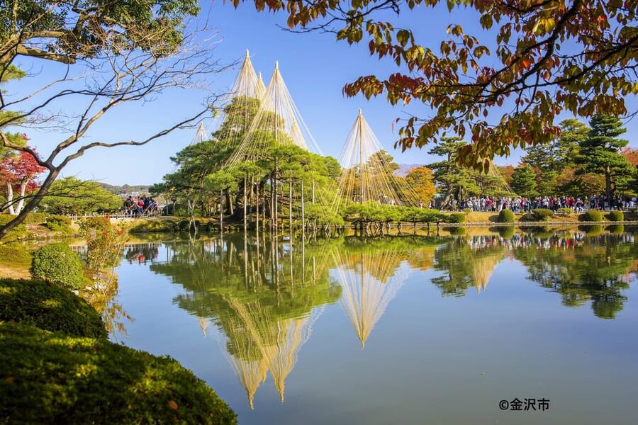 Kanazawa: World Heritage Shirakawa-go & Two Local Experience - Who will enjoy this tour most