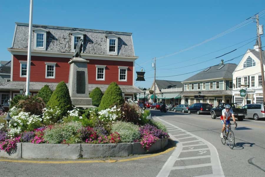 Kennebunkport: 2-Hour Historical Walking Tour - Poor Arundel to a wealthy town