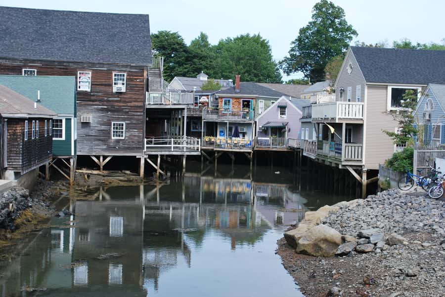 Kennebunkport: 2-Hour Historical Walking Tour - The Customs House and the working waterfront story