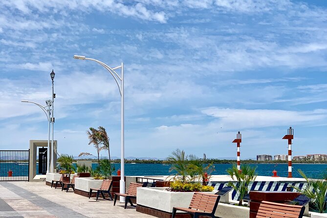 La Paz Tour, Historical City, Beach, Colonial and Beautiful scenery on the way! - Mexican lunch beside the bay