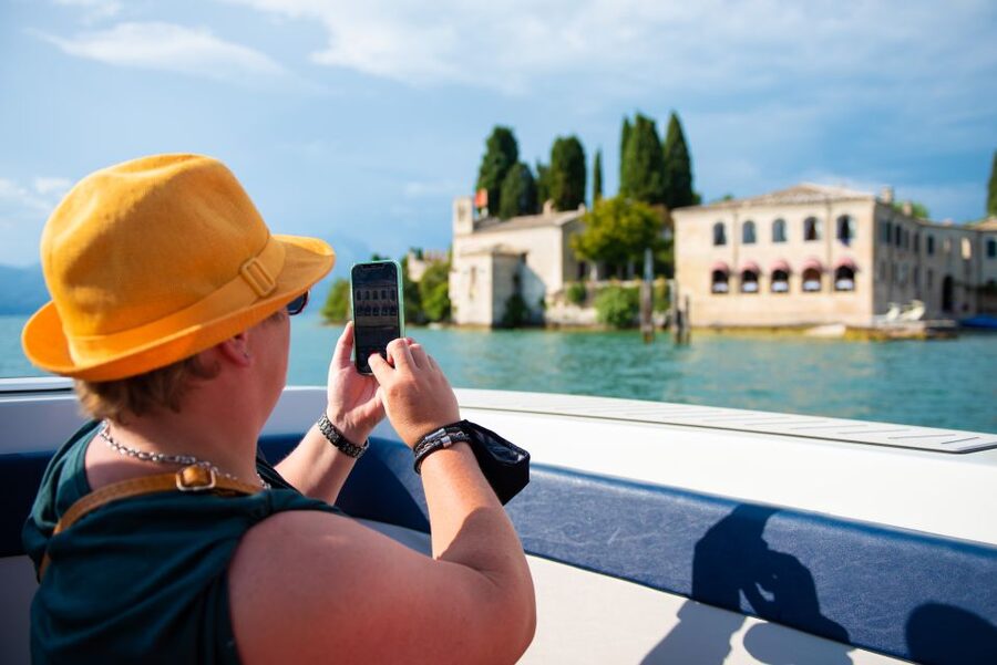 Lake Garda: Historic Castle Cruise with Wine Tasting - Sirmione Castle and the Grottoes of Catullus