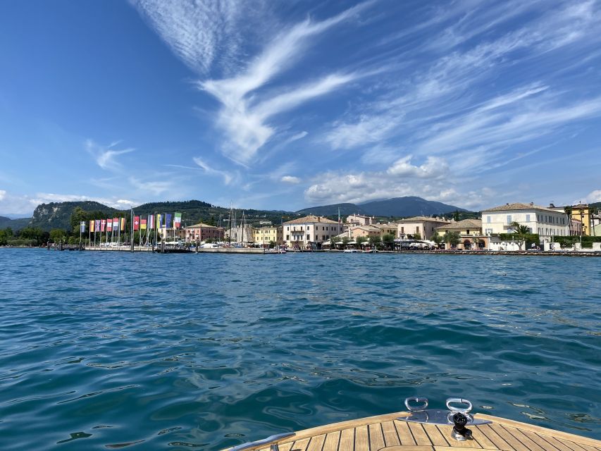 Lake Garda: Historic Castle Cruise with Wine Tasting - Garda, Punta San Vigilio, and Villa Canossa