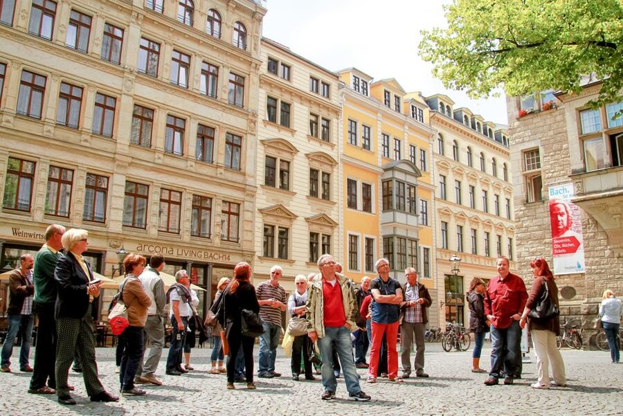 Leipzig: 1.5-Hour Historical Walking Tour in German - Guide quality and group comfort