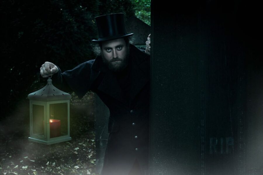 Leipzig Old Cemetery: 75-Minute Dark History Tour - Entering Leipzig’s Old Johannisfriedhof