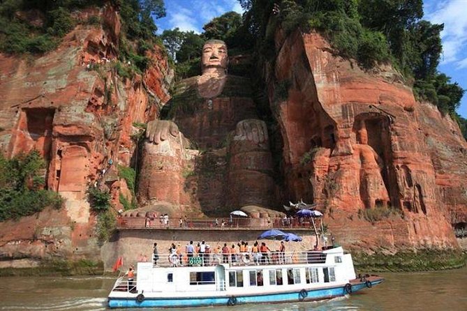 Leshan Giant Buddha and Huanglongxi Ancient Town Day Trip - The road from Chengdu to Leshan