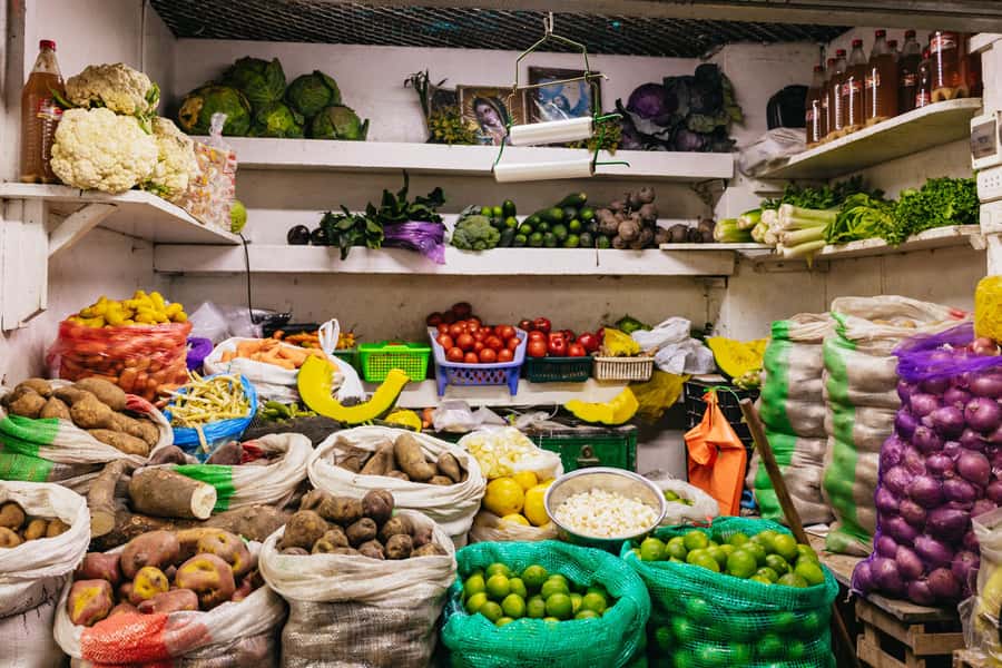 Lima: Historic Center Street Food, Market, and Eateries Tour - Chinatown and the Peruvian-Chinese table