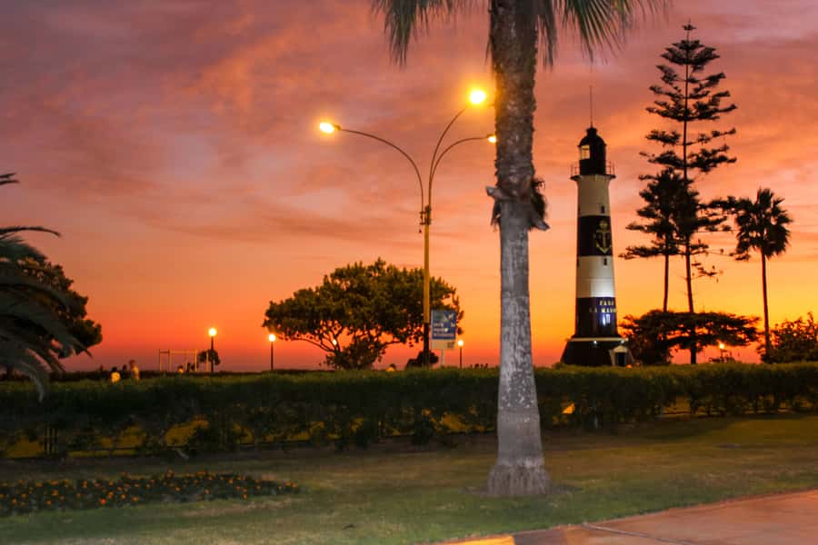 Lima: Historic Downtown, Miraflores & Catacombs Private Tour - The van makes a wide city route possible