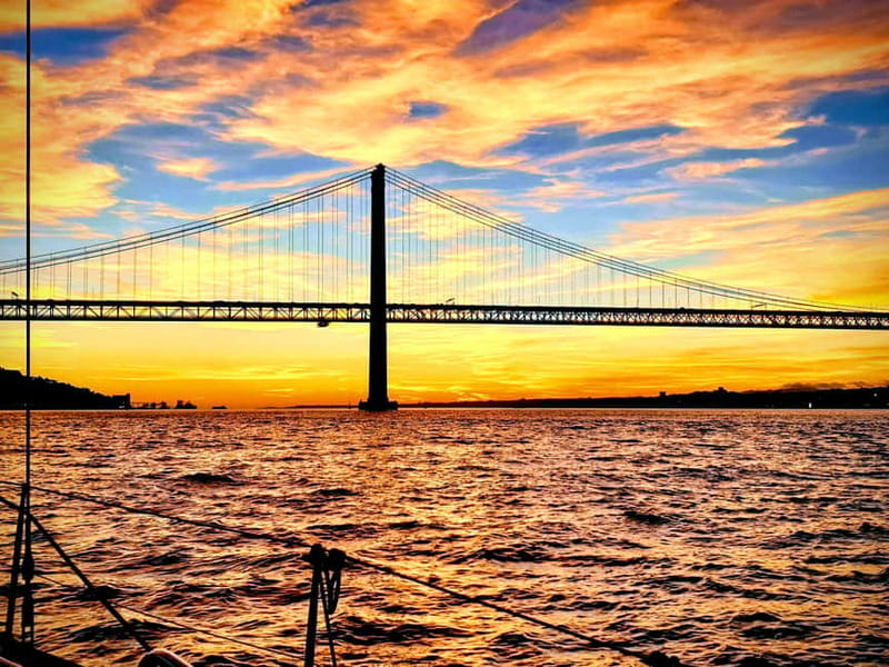 Lisbon: Daytime or Sunset Boat Cruise with History and Wine - What you get for $47