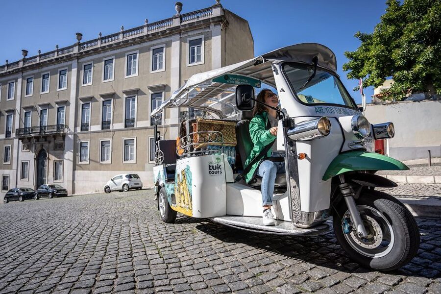Lisbon: Guided Tuk-Tuk Tour Along the Historic Tram Line 28 - Campo das Cebolas and the lower city