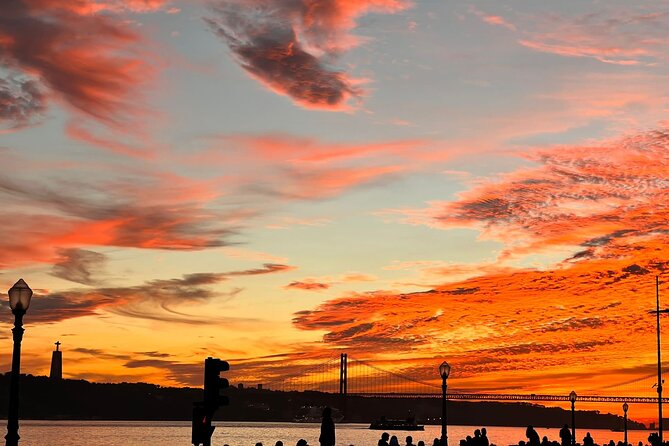Lisbon: Historic City Tour by Tuk-Tuk - Graça and Lisbon’s highest viewpoint