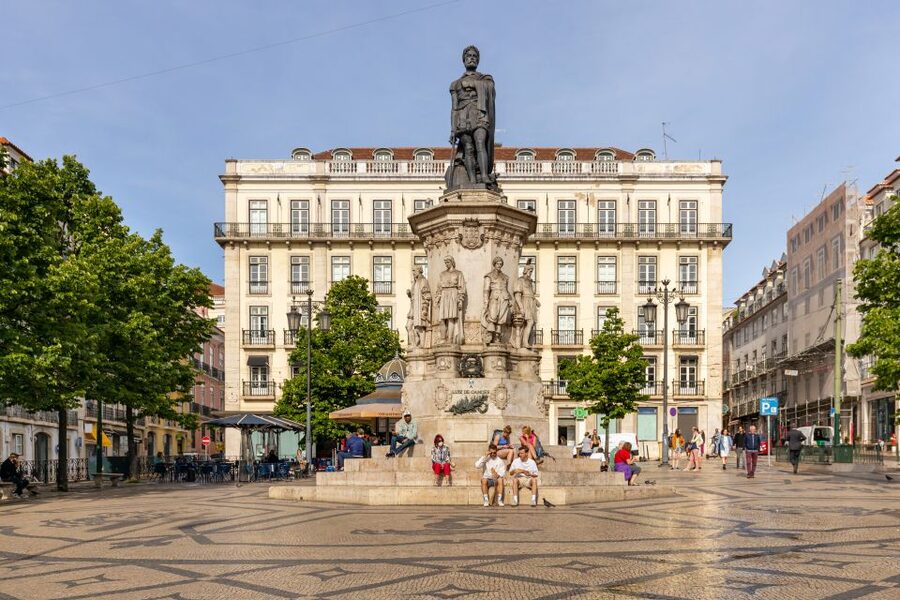 Lisbon: History, Stories and Lifestyle Walking Tour - Carmo connects Gothic ruins with the 1974 revolution