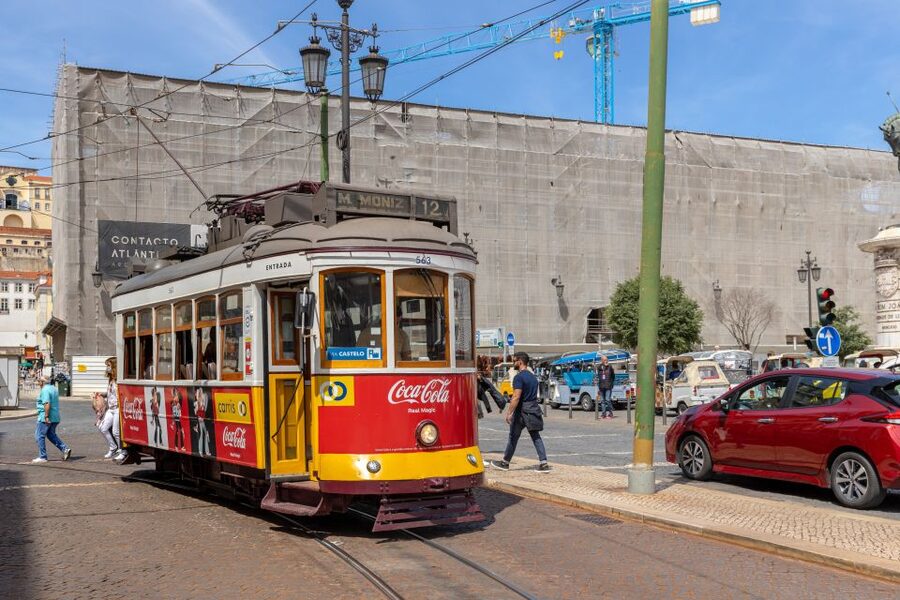 Lisbon: History, Stories and Lifestyle Walking Tour - São Pedro de Alcântara gives you the first wide view