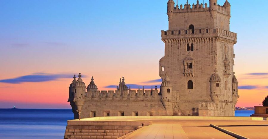 Lisbon in One Day: Full-Day Minivan Historic Tour - Lisbon Cathedral and the lanes of Alfama