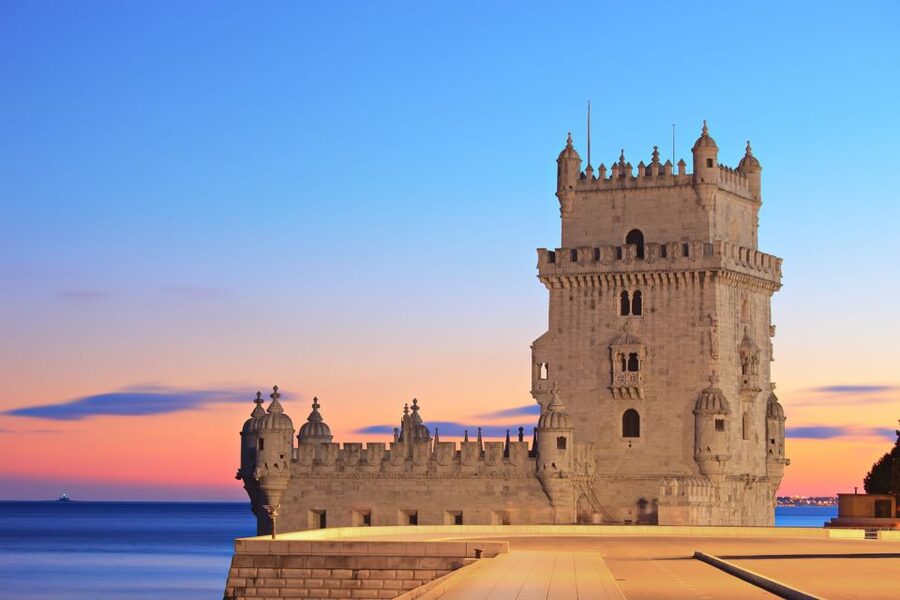 Lisbon in One Day: Full-Day Minivan Historic Tour - Castelo and the first look across Lisbon