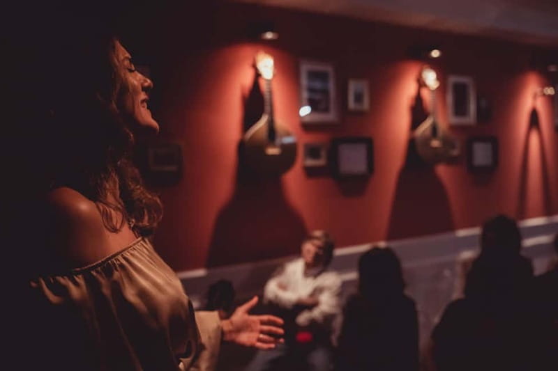 Lisbon: Live Fado Show with Port Wine in Historic Center - Why the acoustic format matters