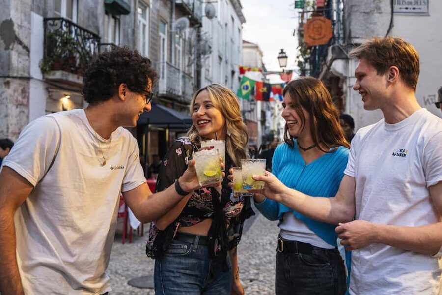 Lisbon: Private Dark History Walking Tour with Drinks - Key points to know