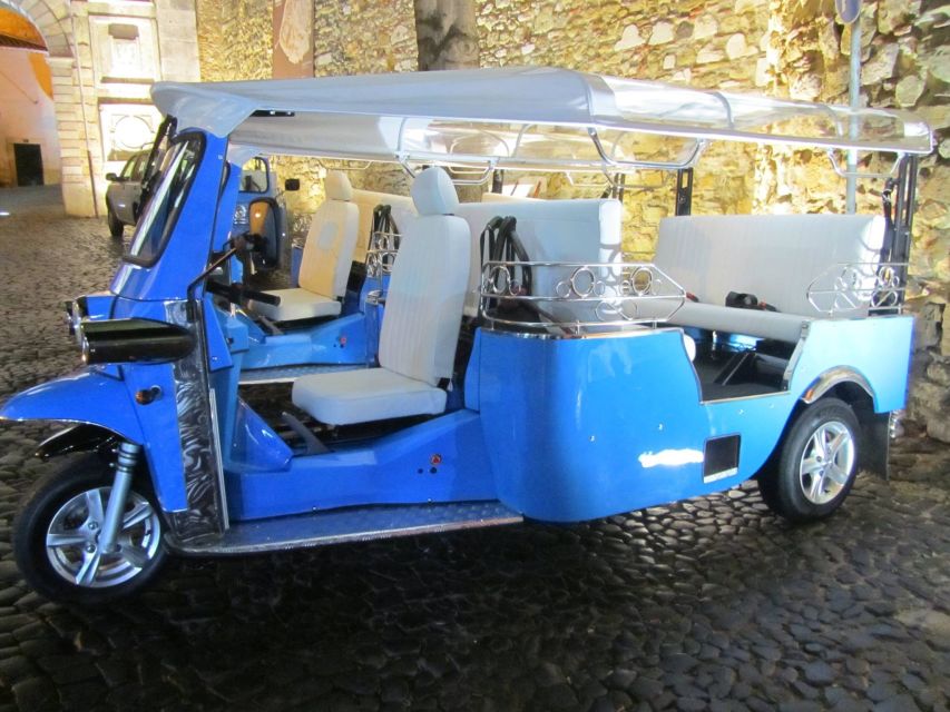 Lisbon: Private Guided Tour of Historical Center by Tuk Tuk - Carmo, Santa Justa, and the lower city