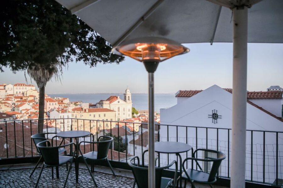 Lisbon: Private Historic Tour by Eco Tuk Tuk - What the guides add to the ride