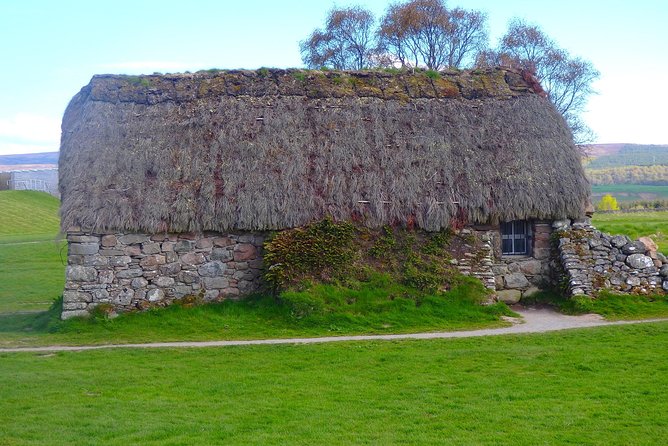 Loch Ness & Culloden Battlefield Private Tour from Inverness - Loch Ness and Urquhart Castle: grand views, mixed expectations