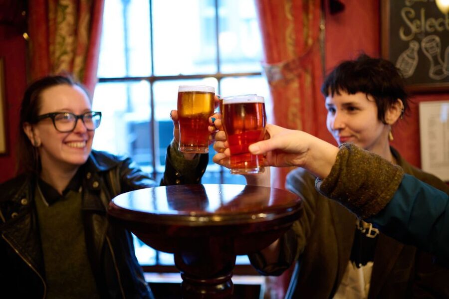 London: Historic Pubs, British Ales & Classic Dishes - Ye Olde Cheshire Cheese after the Great Fire
